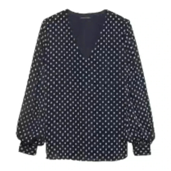 Banana Republic Women’s Polka Dot High-Low Top - Picture 4 of 12